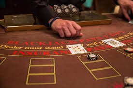 Studio live roulette 111bola di suasana modern dan profesional